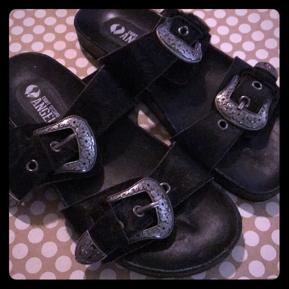 buckled slide on Sandals